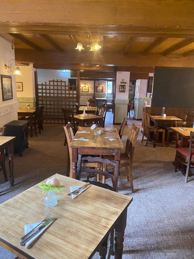 The Queens Head Inn Milton Ernest Ngoại thất bức ảnh