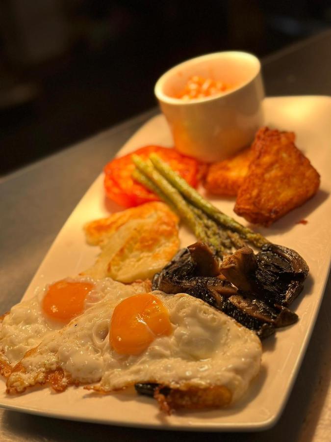 The Queens Head Inn Milton Ernest Ngoại thất bức ảnh